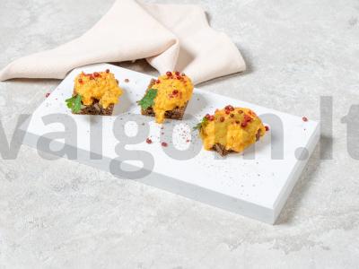 Cukinijų ikra žiemai pagrindine nuotrauka