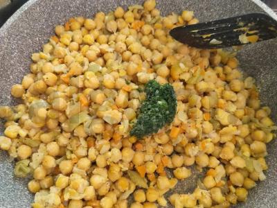 Avinžirniai su grybais, daržovėmis ir žolelėmis Žingsnis 5