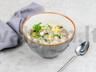 Klasikinė okroška ant išrūgų pagrindine nuotrauka