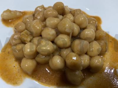 Salotas su ramiro paprika, avinžirniais ir alyvuogėmis Žingsnis 3