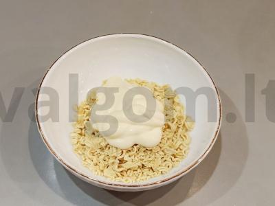 Salotas „Mįslė“ su greitai paruošiamais makaronais Žingsnis 2