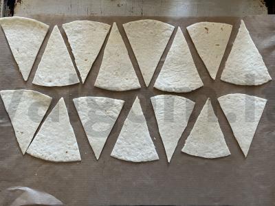 Traškūs sūrio čipsai iš tortilijų Žingsnis 3