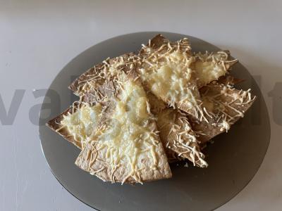 Traškūs sūrio čipsai iš tortilijų pagrindine nuotrauka