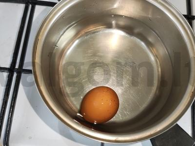 Daržovių salotas su kiaušiniu ir sėklomis vakarienei Žingsnis 1