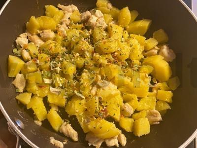 Troškintas bulvės su vištiena ir grietine Žingsnis 6