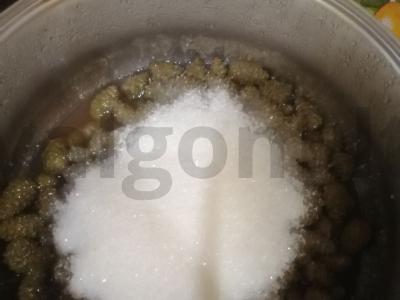 Vitamininė uogienė iš pušų kankorėžių Žingsnis 5