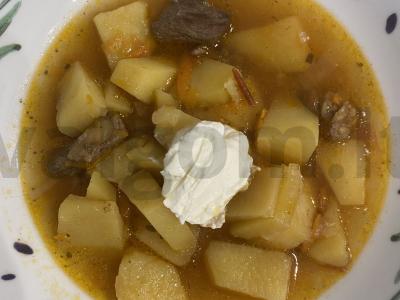 Jautienos troškinys pagrindine nuotrauka