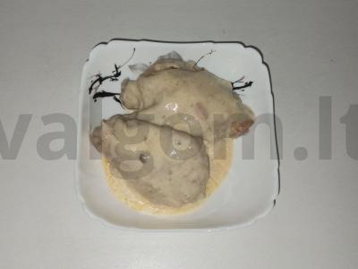 Švelni vištiena grietinės padaže pagrindine nuotrauka