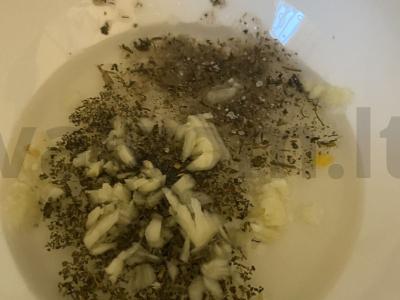 Kepta moliūgų su baziliku ir česnaku Žingsnis 2