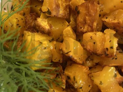 Kepta moliūgų su baziliku ir česnaku pagrindine nuotrauka