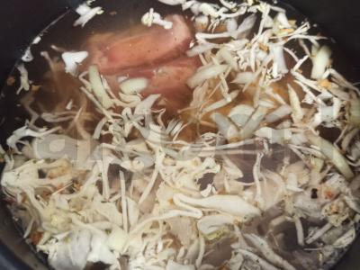 Daržovių mišinio barščiai lėtoje viryklėje Žingsnis 2