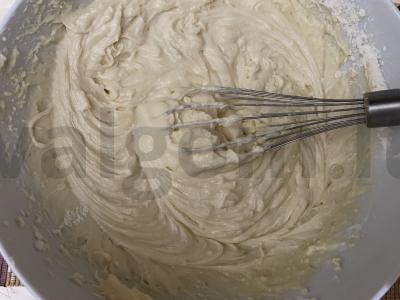 Keksas su cukatais ir apelsinų žievele Žingsnis 3