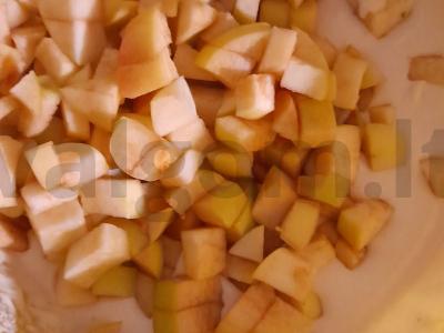 Obuolių pyragas su ledais Žingsnis 3