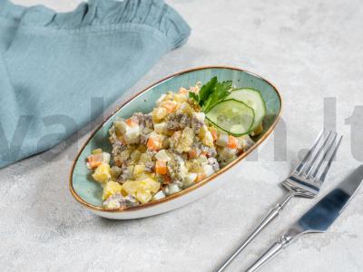 Klasikinis olivjė su jautiena pagrindine nuotrauka