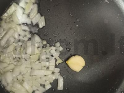 Žirnių košė lėtoje viryklėje Žingsnis 1