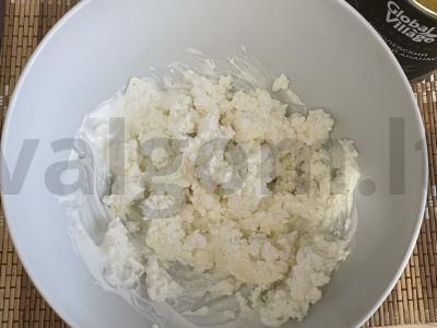 Varškės pyragas su konservuotais ananasais Žingsnis 1