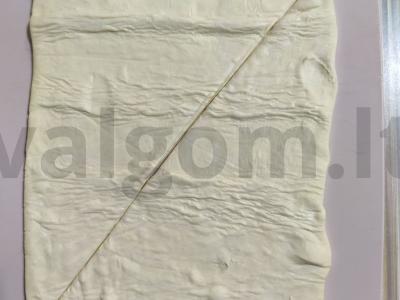 Namų kruasanai su sūrio ir kumpio grietinėlės padažu Žingsnis 2