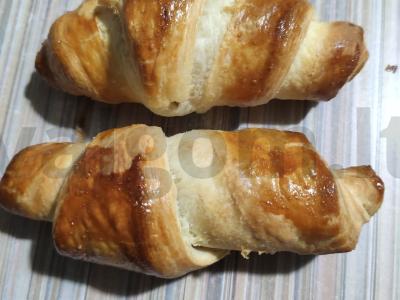 Namų kruasanai su sūrio ir kumpio grietinėlės padažu Žingsnis 5