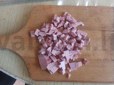 Okroška su kefyru, dešra ir žaliu svogūnu Žingsnis 4