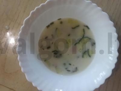 Okroška su kefyru, dešra ir žaliu svogūnu Žingsnis 8