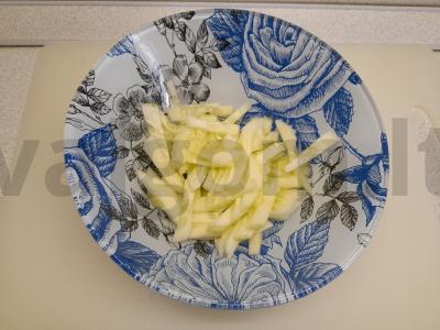 Salotas „Jūrinis“ su kukurūzais ir jūros kopūstais Žingsnis 1