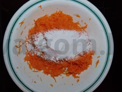 Morkų blynai iš trijų ingredientų Žingsnis 3