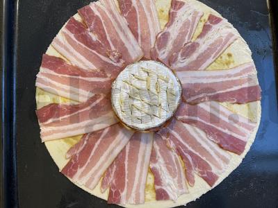 Pyragas „Ramunėlė“ su bekonu ir kamambero sūriu Žingsnis 4