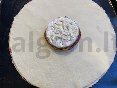 Pyragas „Ramunėlė“ su bekonu ir kamambero sūriu Žingsnis 5