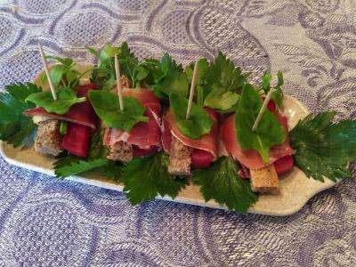 Kanarė su prosciutto pagrindine nuotrauka