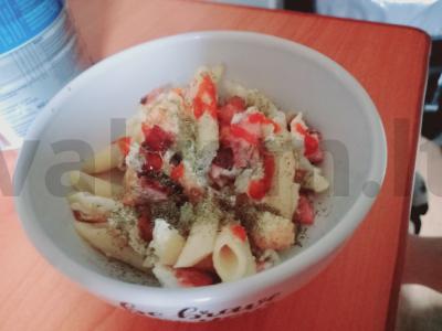 Kas mėgsta su ugnimi pagrindine nuotrauka