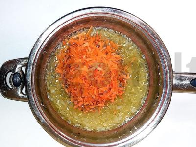 Vegetariškas burokėlių sriuba su pomidorų sultimis ir pupelėmis Žingsnis 2