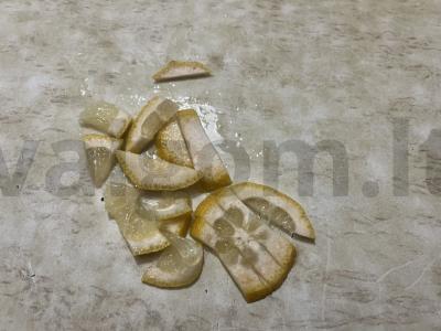 Karštas žaliasis arbata su estragonu ir citrina Žingsnis 1