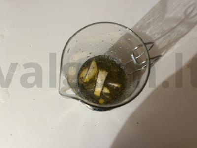 Karštas žaliasis arbata su estragonu ir citrina Žingsnis 2