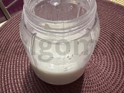 Pieninis kokteilis su aviečių sirupu Žingsnis 4