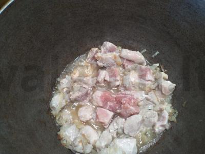 Švelnus kiaulienos plovas su česnaku Žingsnis 2