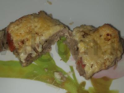 Kiauliena sūrio ir česnako padaže pagrindine nuotrauka