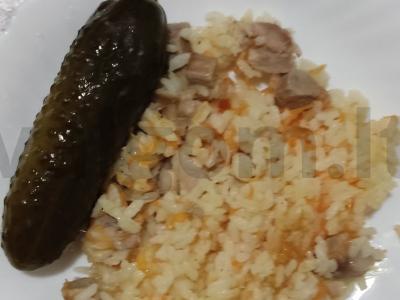 Paprastas plovas su kiauliena pagrindine nuotrauka