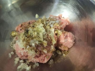 Kiaulienos lyulya-kebabas su baziliku Žingsnis 2