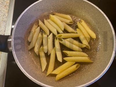 Pietūs pakelės kavinėje Izabella Žingsnis 3