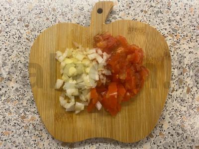 Pietūs pakelės kavinėje Izabella Žingsnis 4