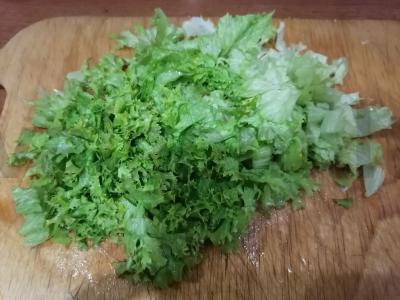 Salotas „Paukščių širdis“ su vištiena ir sausainiais Žingsnis 2