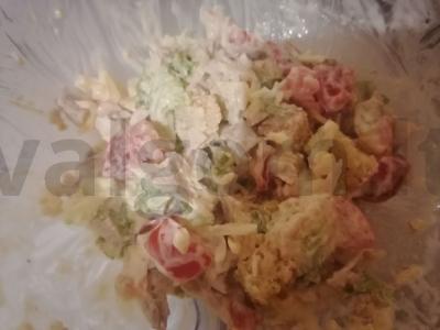 Salotas „Paukščių širdis“ su vištiena ir sausainiais pagrindine nuotrauka