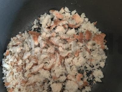 Grikių makaronai su pievagrybiais ir antis mėsos kukuliais Žingsnis 1