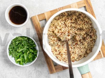 Kvinoja su brokoliais ir terijaki padažu Žingsnis 1