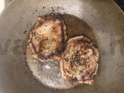 Skani kiauliena granatų padaže Žingsnis 1