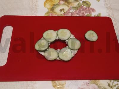 Bandelė su agurkais ir sūriu Žingsnis 4