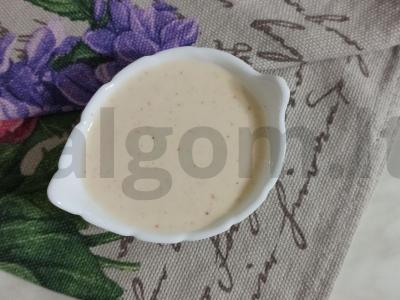 Namų padažas iš rauginto pieno pagrindine nuotrauka