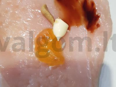 Vištienos ritinėliai su džiovintomis abrikosais Žingsnis 1