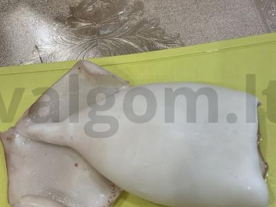 Salotos su kalmarais ir kiaušiniu Žingsnis 1