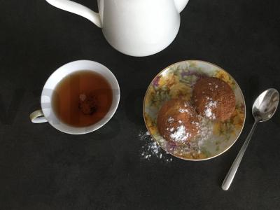 Kukurūzų keksiukai su apelsinų žievele pagrindine nuotrauka